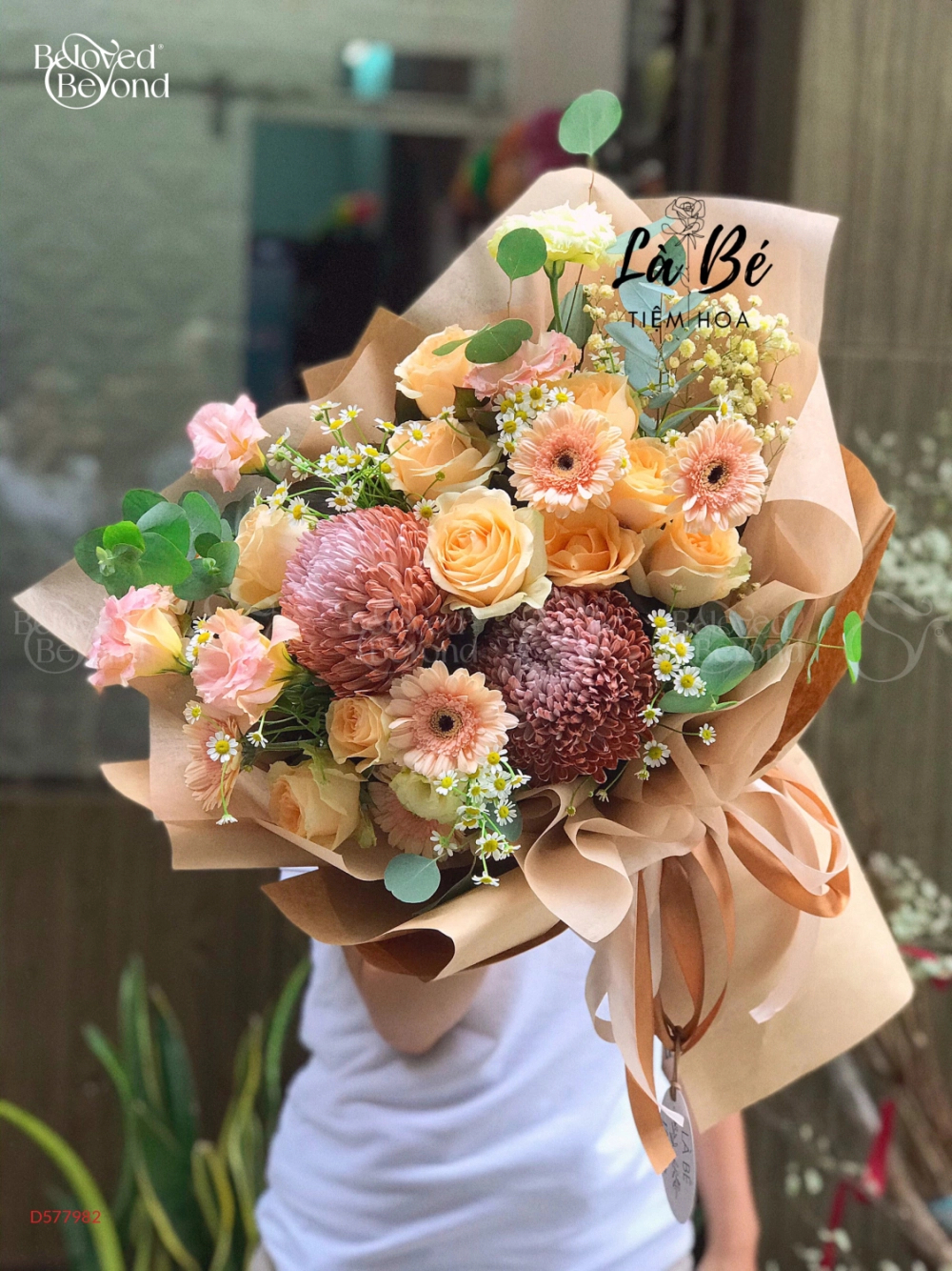 Bó Cúc Mẫu Đơn Mix Hoa Hồng Sinh Nhật - belovedbeyond.com